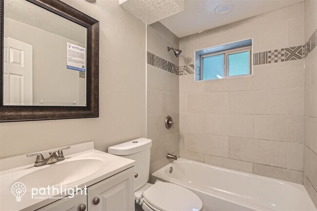 Building Photo - 667 West 2200 North