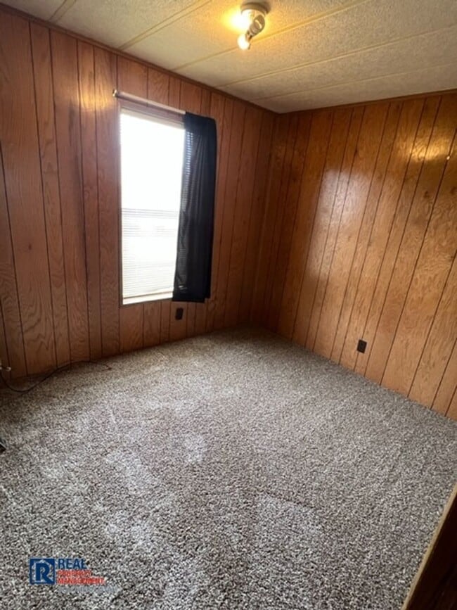 Building Photo - Toquerville home on large lot