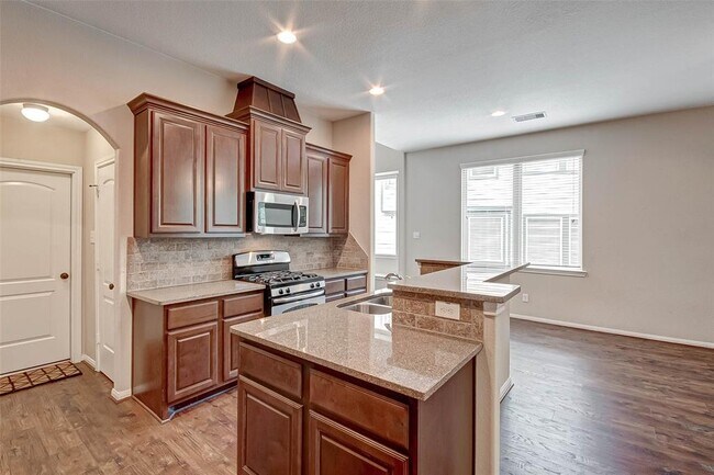 Building Photo - 26 Cheswood Manor Drive