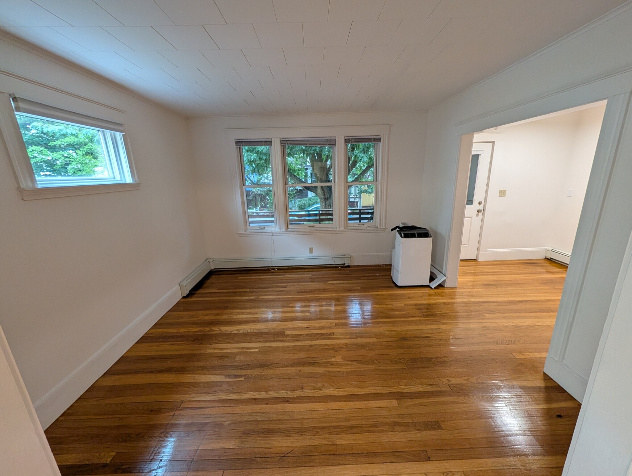Building Photo - 33 Seven Pines Ave
