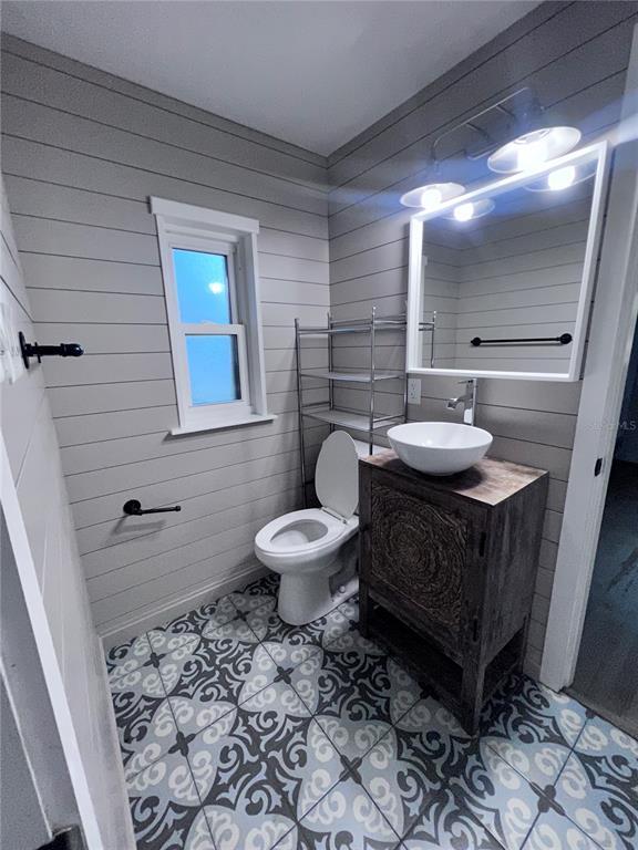 Building Photo - 122 NW 29th St