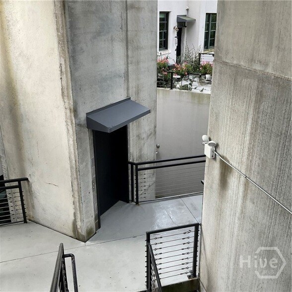 Building Photo - 545 Berrien St