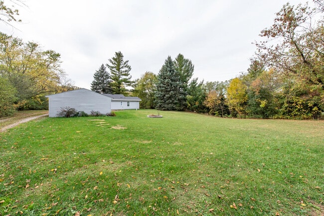 Building Photo - 10605 39th Ave