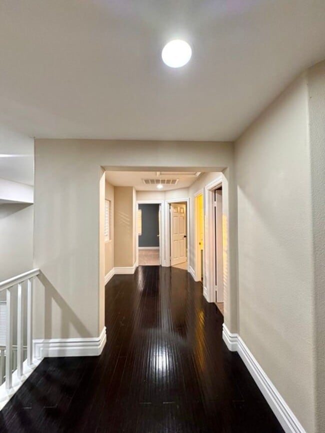 Building Photo - Beautiful 4 Bedroom Murrieta Home with Sol...