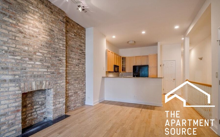 Building Photo - 1418 N Mohawk St