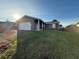 Building Photo - 571 SE Mountain View Rd