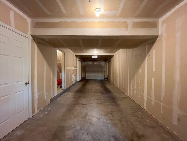 Building Photo - 14186 SW Barrows Rd