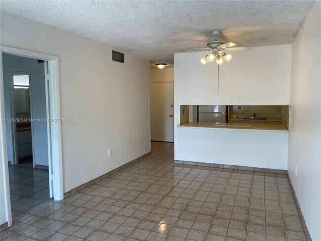 Building Photo - 3181 SW 13th St