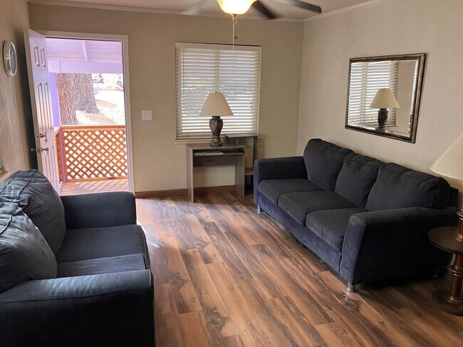 Building Photo - Furnished cabin for short term or long term lease