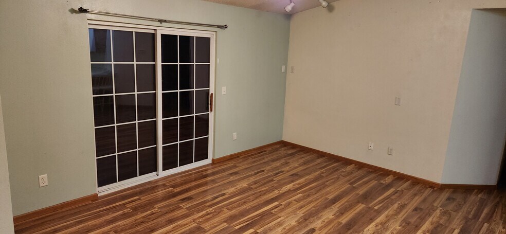 Building Photo - 2665 Triple Crown Ln