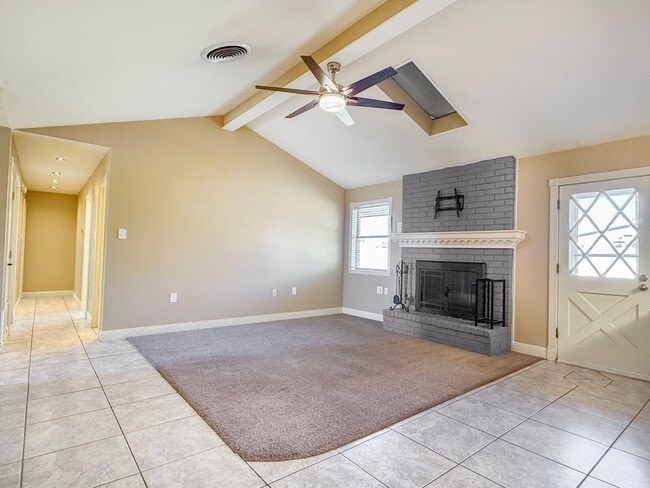 Building Photo - Roomy 5 Bedroom Home with Solar Panels