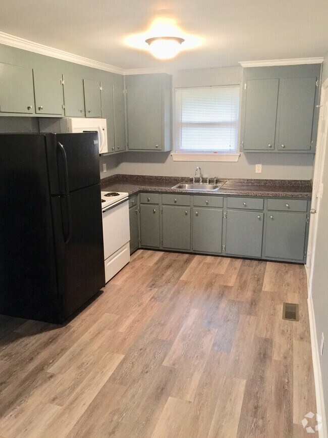 Building Photo - Cute Renovated Duplex in 37206 for $1500/Mo