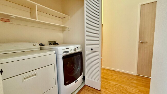 Building Photo - Urban Oasis on Valencia St – 2BR/1BA with ...