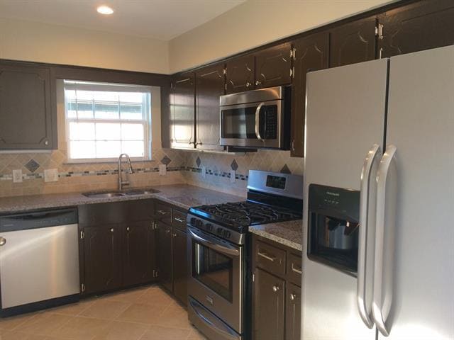 Building Photo - 1416 Elms Rd