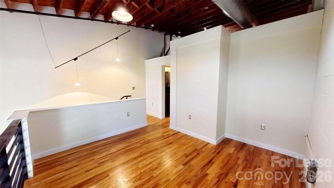 Building Photo - 800 Academy St