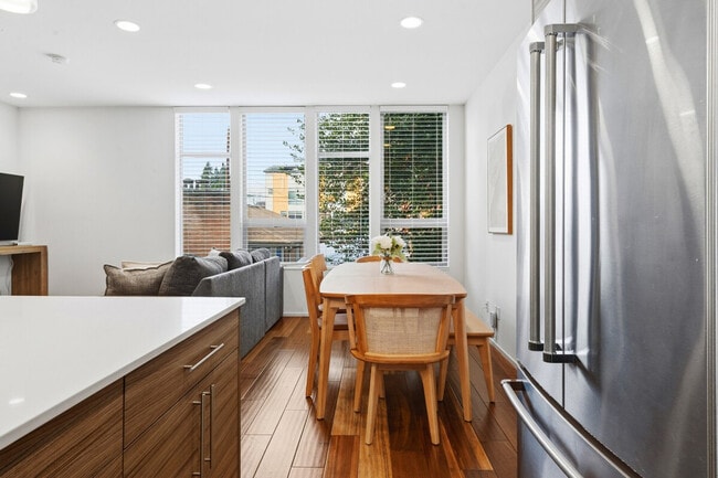 Building Photo - 1464 NW 70th St