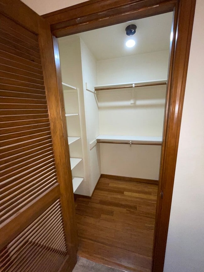 Building Photo - Cute Home with large yard in Hillsboro