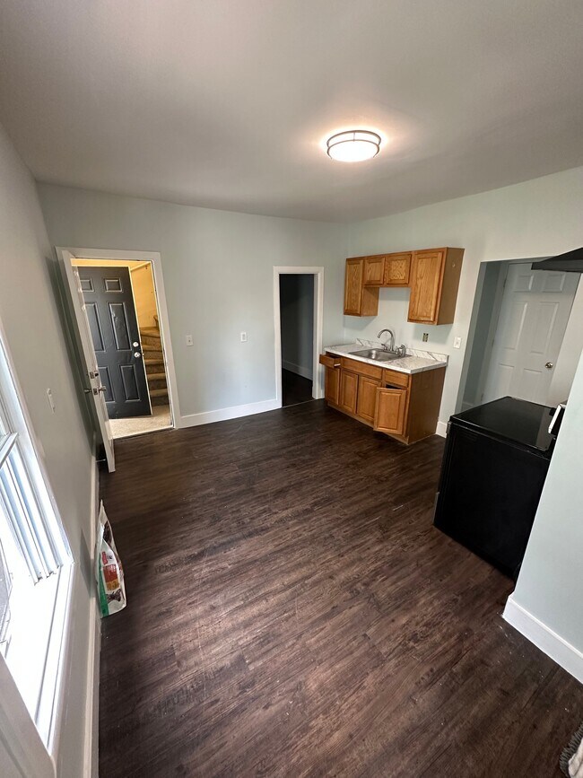 Building Photo - 342 Wilbraham Rd