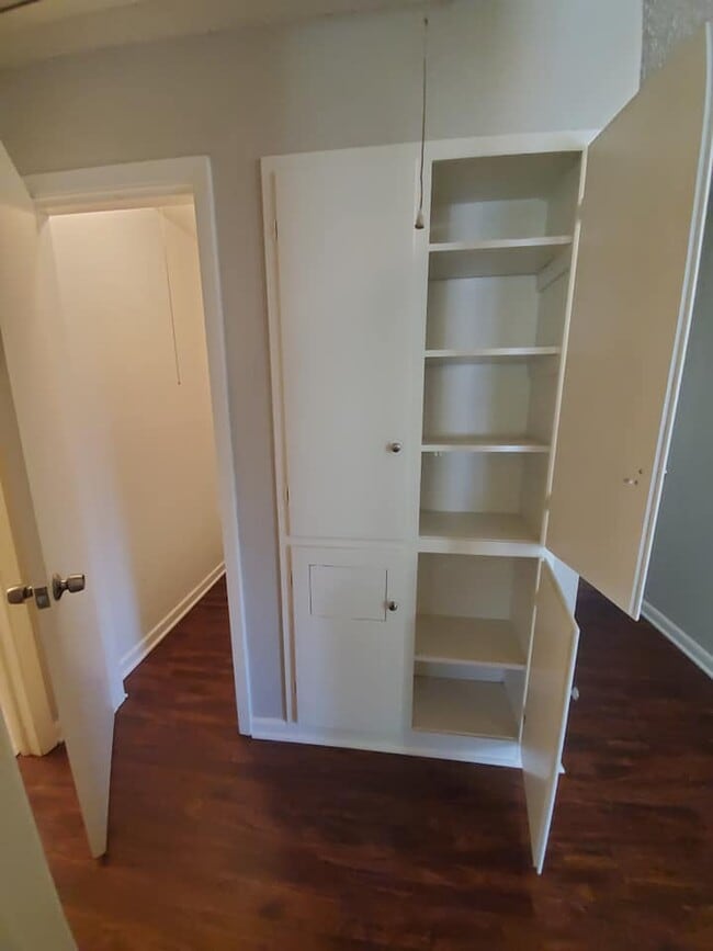 Building Photo - 6450 Lontos