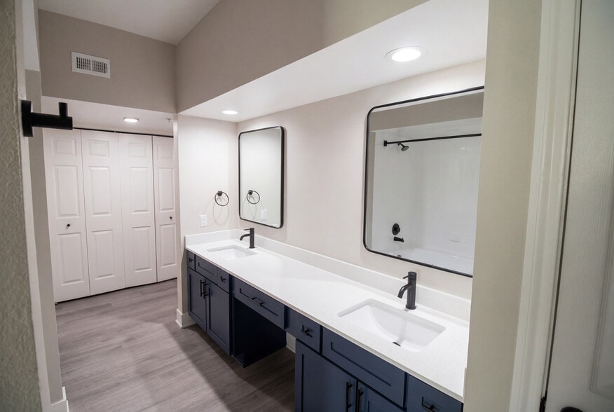 Building Photo - Aura at Westchase