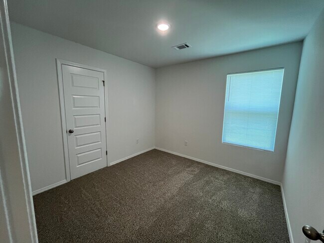 Building Photo - 410 Moonlight Graham Blvd