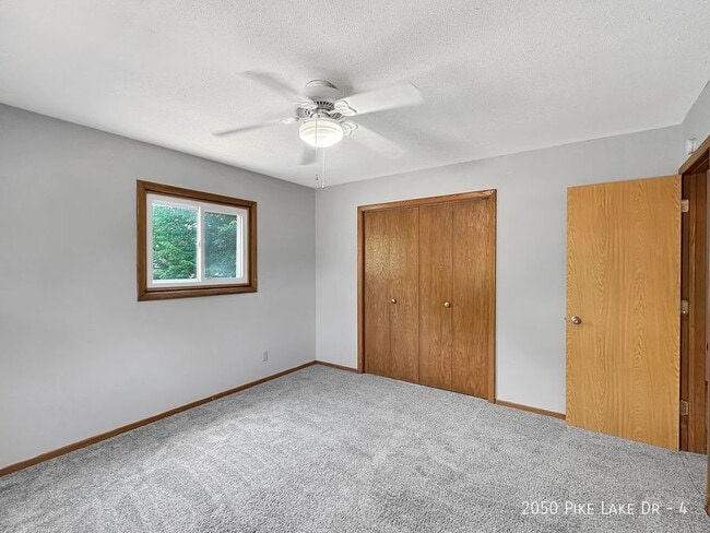 Building Photo - 2050 Pike Lake Dr