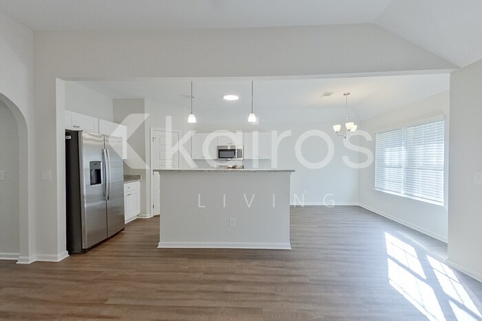 Building Photo - 251 Magnolia Dr