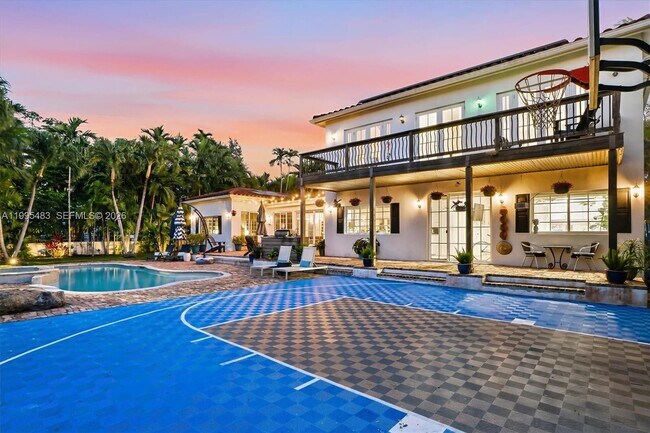 Building Photo - Northeast 5th Avenue Road, Miami Shores, FL 33138 - 5 BR 4 BA single-family home