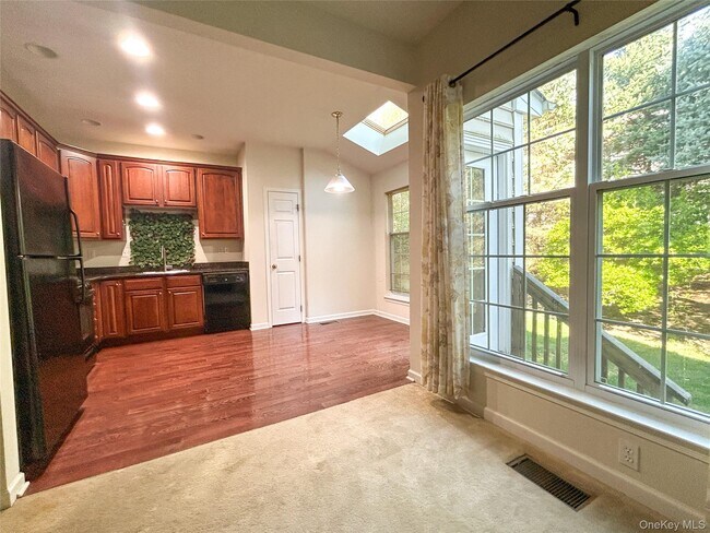 Building Photo - 1063 Dutcher Dr