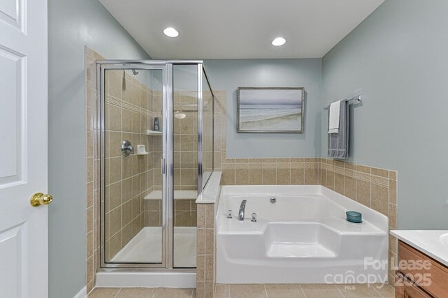 Building Photo - 9625 Sunset Grove Dr