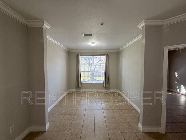 Building Photo - 3379 S Kirkman Rd