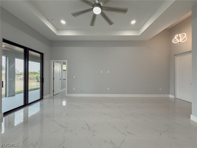 Building Photo - 417 Paddock St