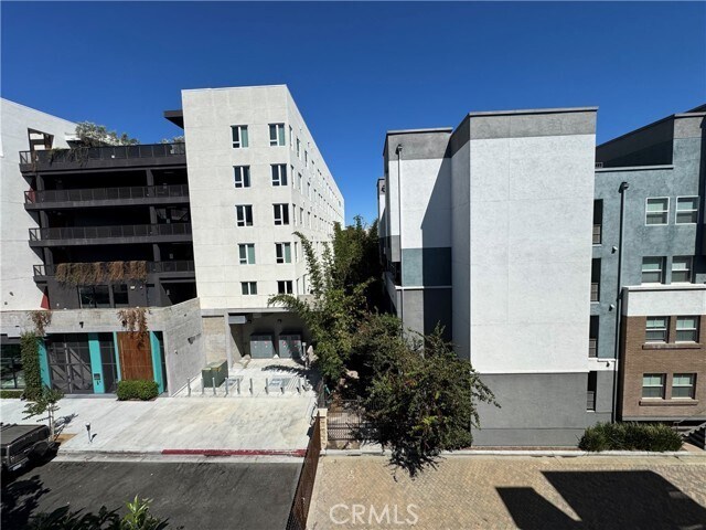 Building Photo - 100 S Alameda St