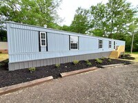 Building Photo - 3 Bedroom Mobile Home in West Pelzer
