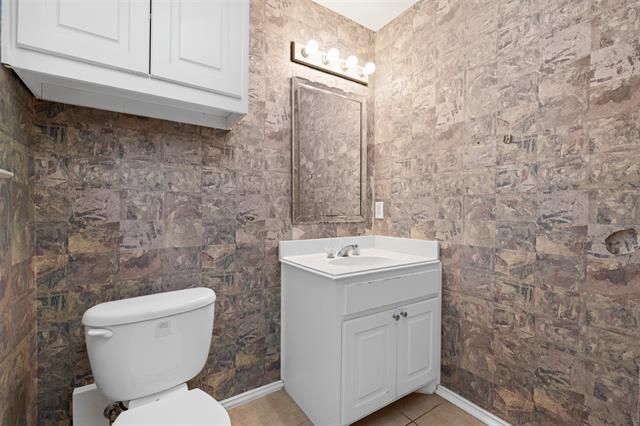 Building Photo - 3536 Suffolk Dr