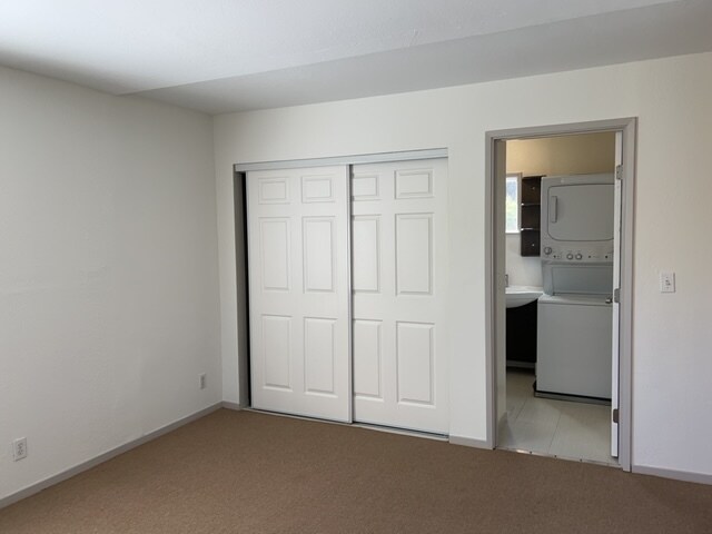 Closet and Washer/ Dryer in bathroom 2 - 336 Lincoln Ave