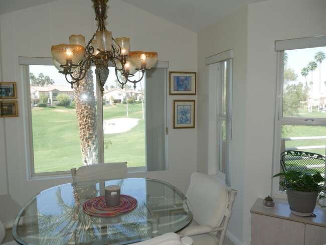 Building Photo - 78435 Magenta Dr