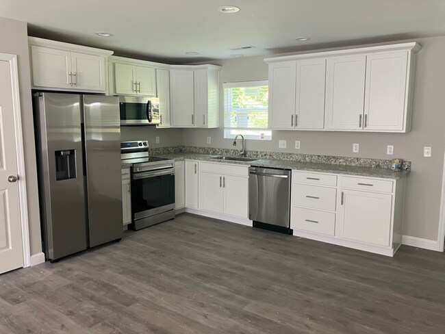 Building Photo - 1313 Blocker Ln