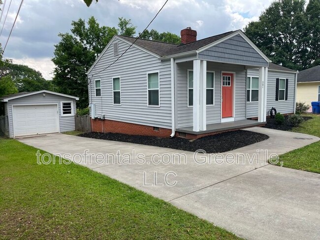 Primary Photo - 201 Chipley Ln