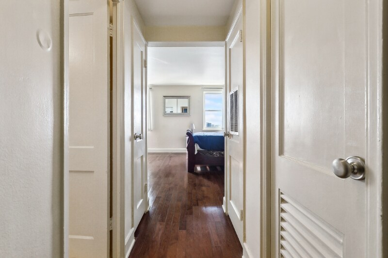 Building Photo - 1205 St Charles Ave