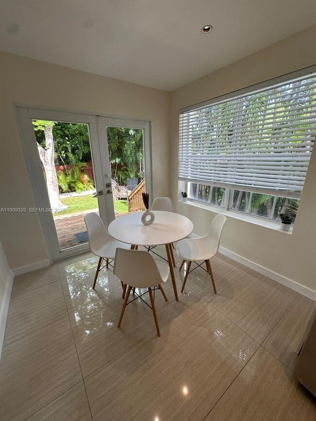 Building Photo - 9464 Abbott Ave