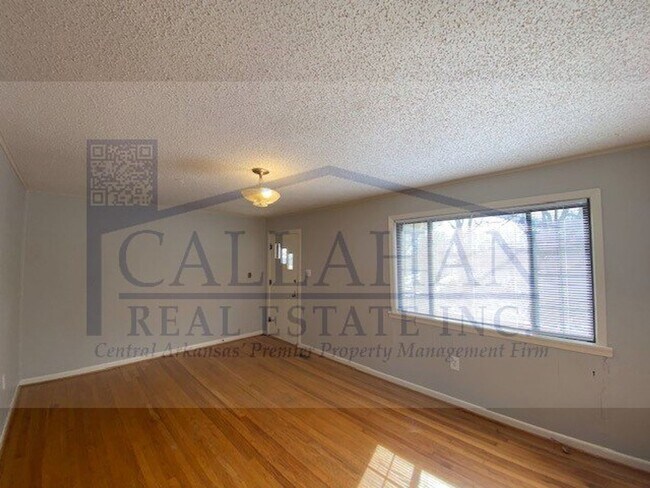 Building Photo - Park Hill Bungalow