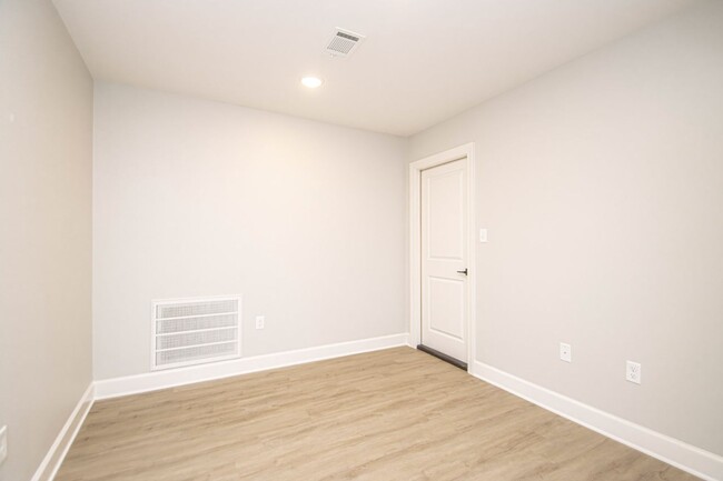 Building Photo - New Construction 3 bed 2 1/2 Bath, 2,020 s...