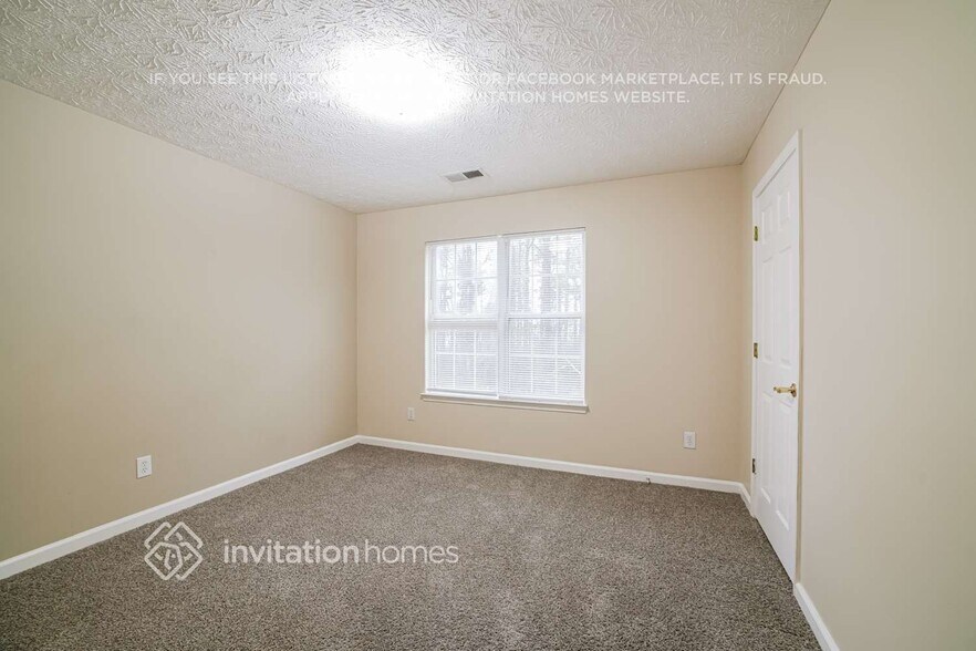 Building Photo - 2070 Dartmoth Way