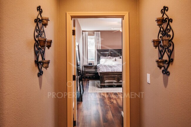 Building Photo - Spacious Home in the Lincoln Crossing Community, walking distance to Lincoln Crossing Elementary