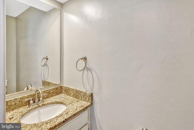 Building Photo - 15462 Windsong Ln