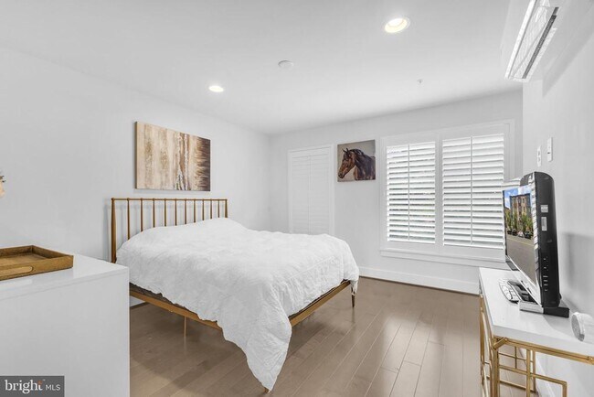 Building Photo - 5106 Fillmore Ave