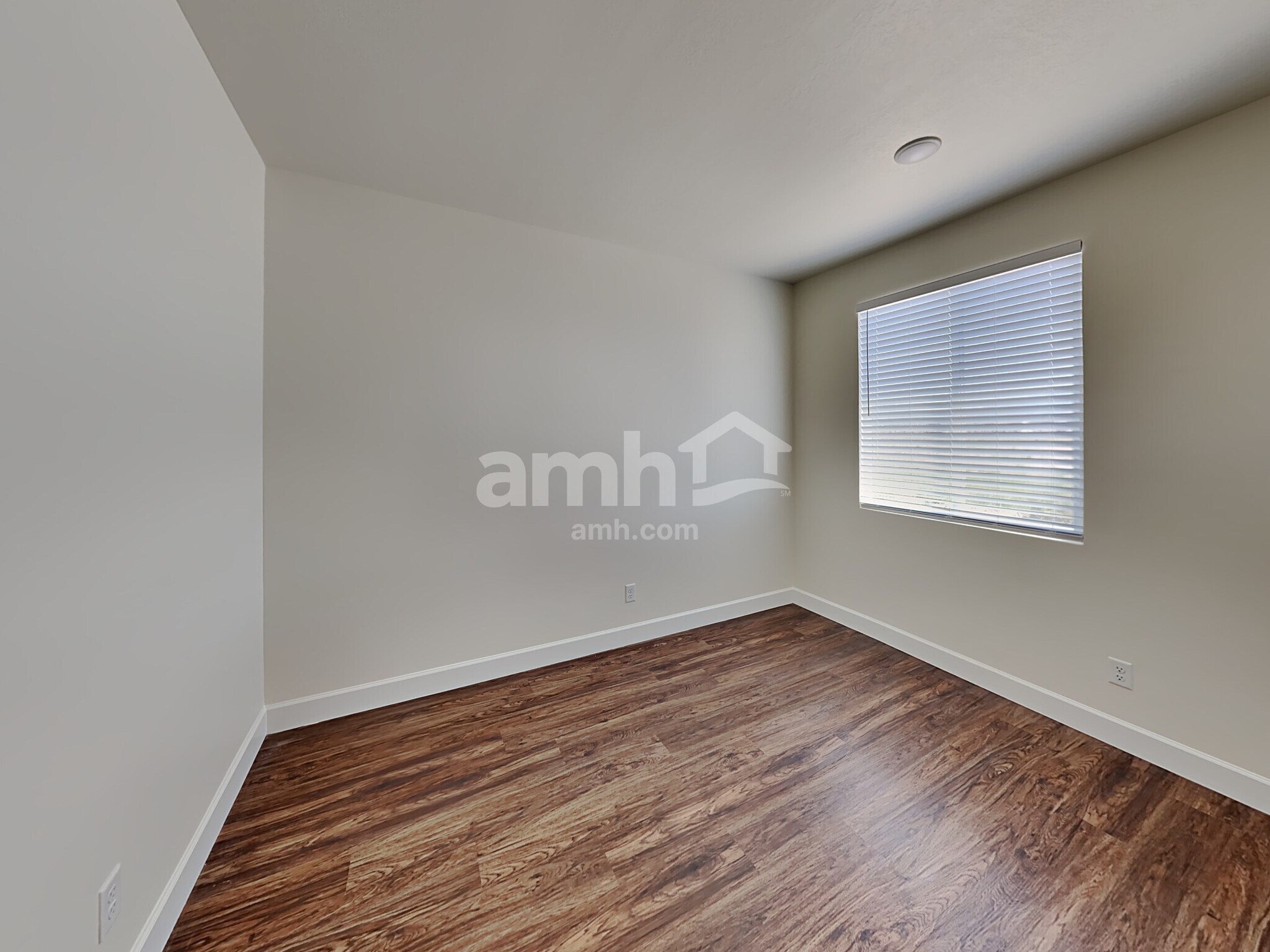 Building Photo - 3351 S 2580 W