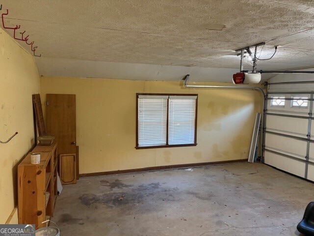 Building Photo - 185 Redwood Cir