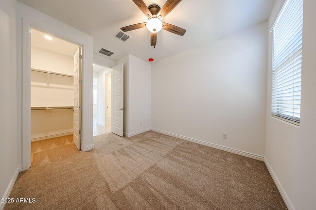 Building Photo - 5015 N 88th Ave